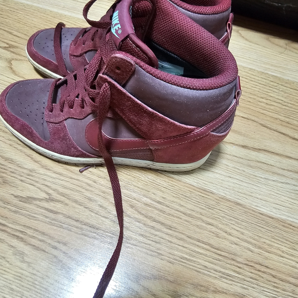 Nike Women's Maroon High-Top Sneakers - Picture 4 of 7